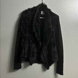 Qi Cashmere Black Open front Fur Sweater Size Medium
